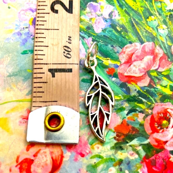 5/$10❤️❤️❤️NEW TIBETAN SILVER LEAF CHARM PENDANT - Picture 2 of 2